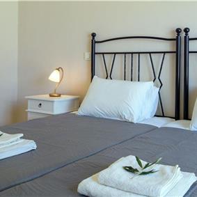 3 bedroom villa with heated pool in Kassiopi, Corfu, sleeps 6